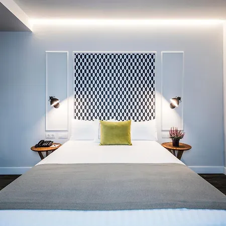 Intelier Victoria فندق سان سيباستيان
